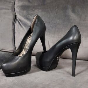 LADIES HEELS